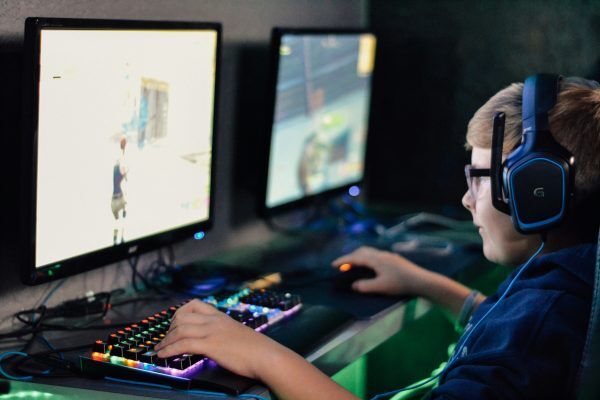 What Coding Language Does Minecraft Use? | Software Academy