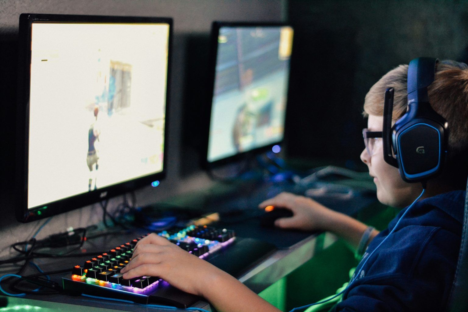 What Coding Language Does Minecraft Use? | Software Academy